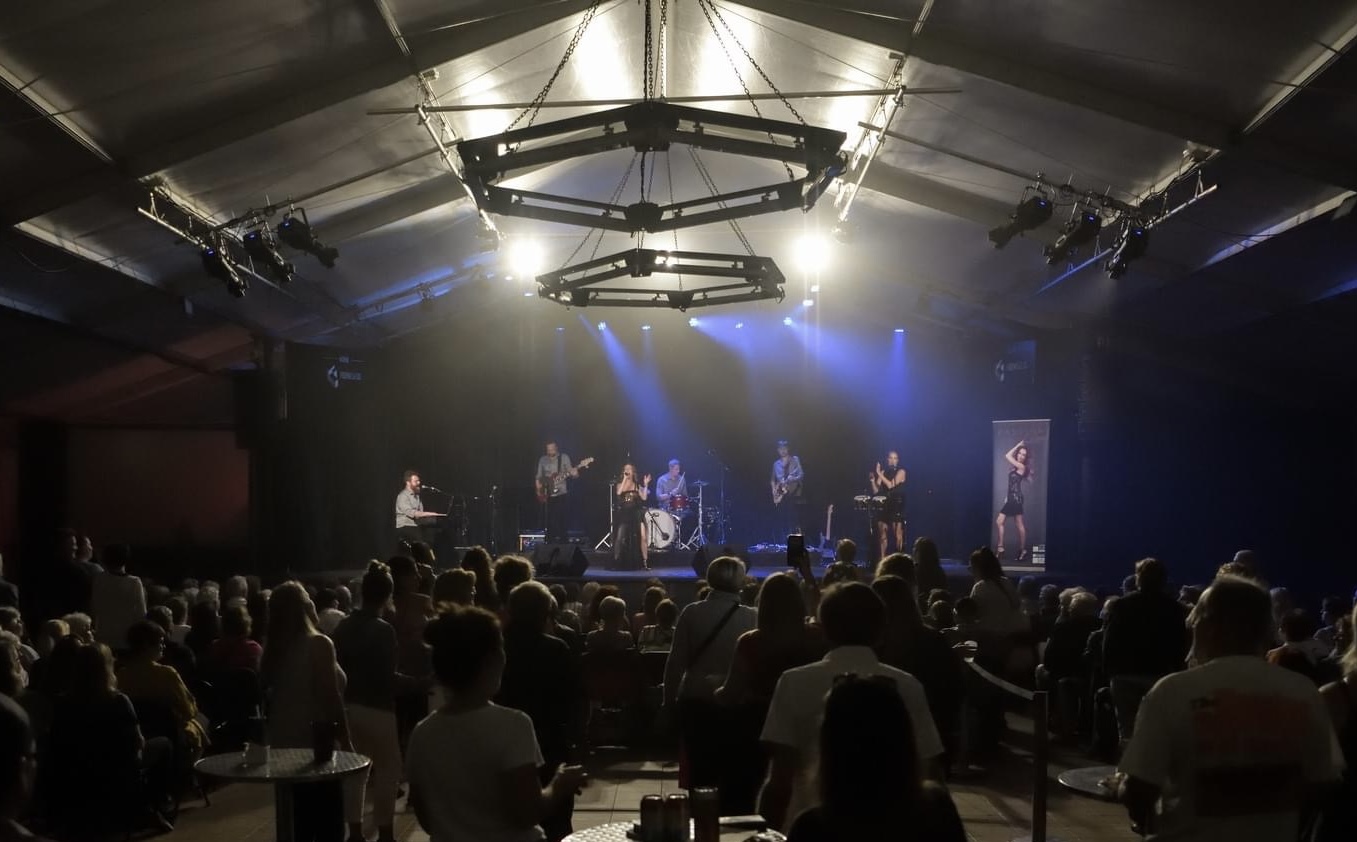 Salle_Quai en fête